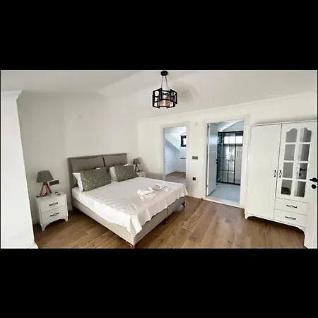 Villa 212